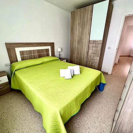 Gran Apartamento En Primera Linea De Playa, Apartment *